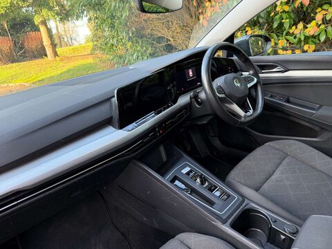 Volkswagen Golf 1.5 Golf Life eTSI Semi-Auto 5dr 7