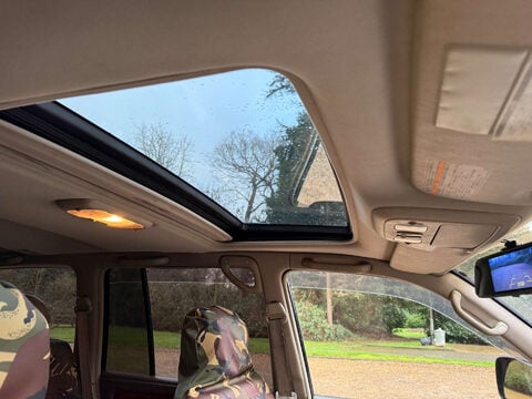 Toyota Land Cruiser Amazon 4.7 VX SUV 5dr Petrol Automatic (405 g/km, 232 bhp) 15