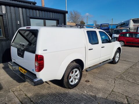 Nissan Navara DCI TEKNA 4X4 SHR DCB 6