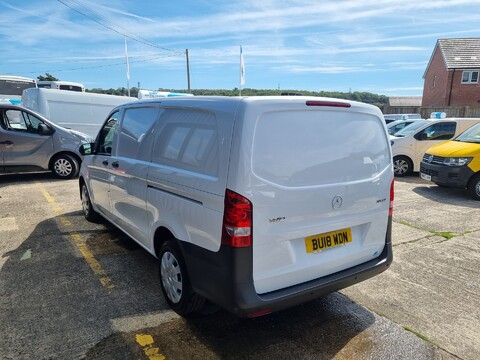 Mercedes-Benz Vito 111 CDI 4