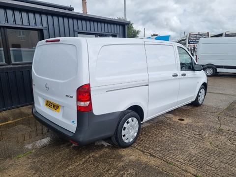 Mercedes-Benz Vito 111 CDI 6