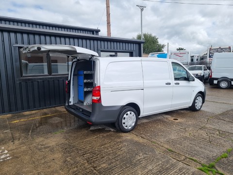 Mercedes-Benz Vito 111 CDI 8