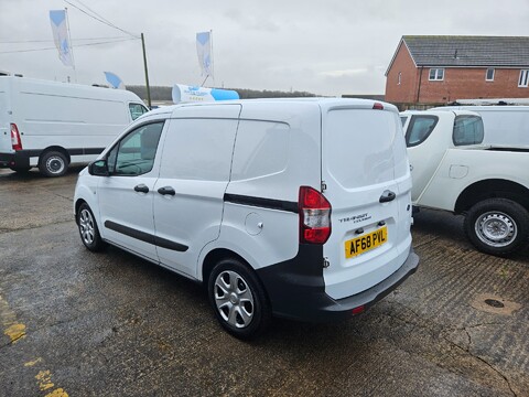 Ford Transit Courier TREND TDCI 4