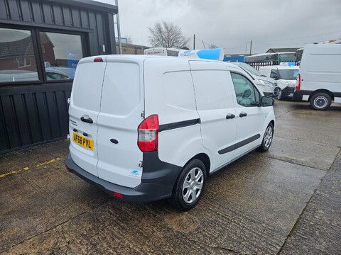 Ford Transit Courier TREND TDCI 6