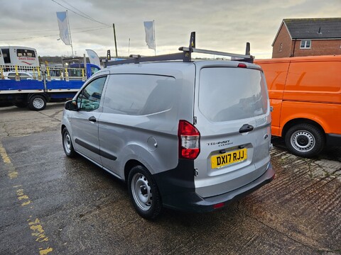 Ford Transit Courier BASE TDCI 4