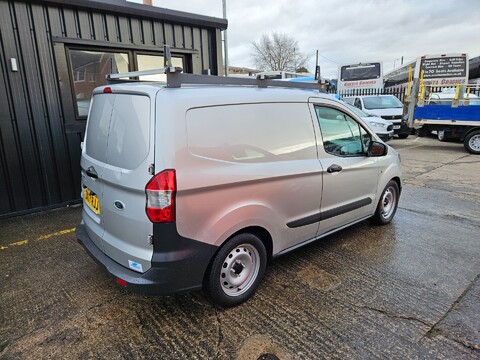 Ford Transit Courier BASE TDCI 6