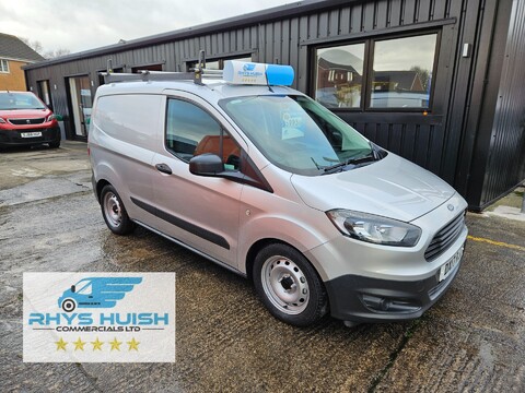 Ford Transit Courier BASE TDCI 1