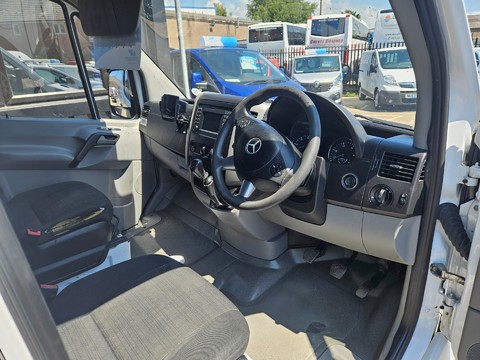 Mercedes-Benz Sprinter 311CDI 8