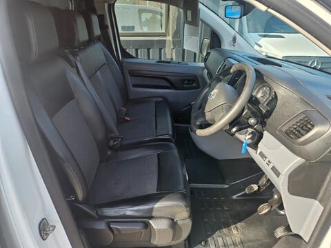 Vauxhall Vivaro L2H1 2900 DYNAMIC S/S 7