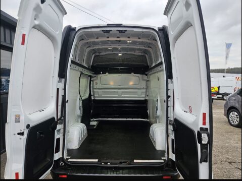 Nissan NV300 DCI TEKNA L2H2 P/V 9