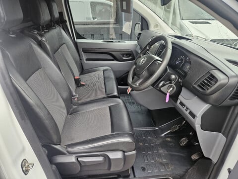 Vauxhall Vivaro L2H1 2900 DYNAMIC S/S 6