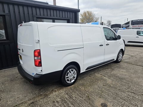 Vauxhall Vivaro L2H1 2900 DYNAMIC S/S 7