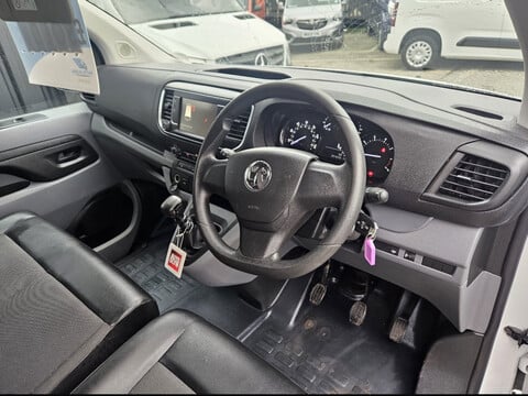 Vauxhall Vivaro L2H1 2900 DYNAMIC S/S 8