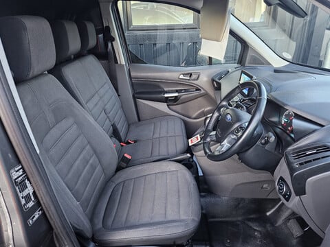 Ford Transit Connect 200 LIMITED TDCI 6