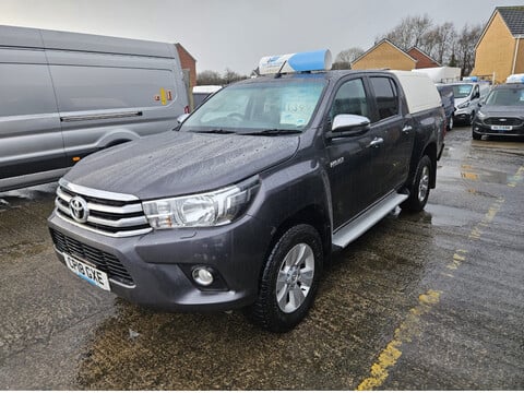 Toyota Hilux ICON 4WD D-4D DCB 5