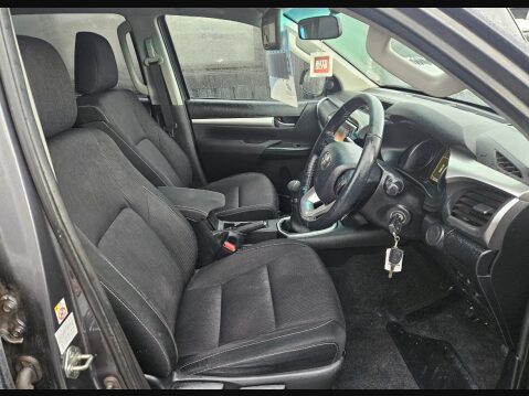 Toyota Hilux ICON 4WD D-4D DCB 6