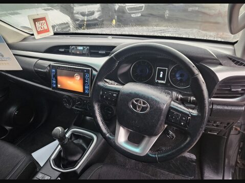 Toyota Hilux ICON 4WD D-4D DCB 7