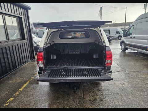Toyota Hilux ICON 4WD D-4D DCB 8