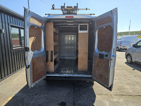 Peugeot Boxer BLUE HDI 335 L2H2 PROFESSIONAL P/V 9