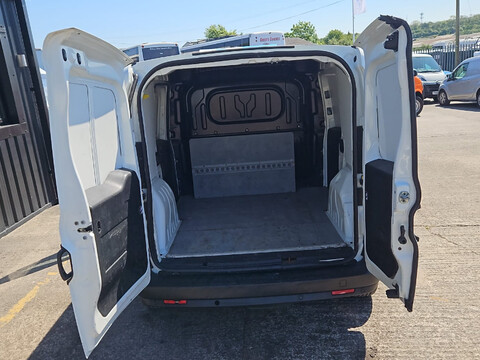 Fiat Doblo 16V MULTIJET 9