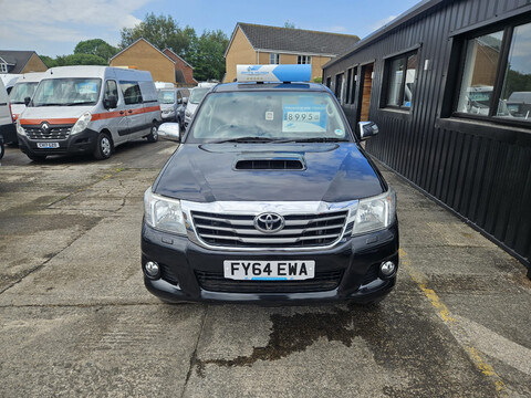 Toyota Hilux INVINCIBLE 4X4 D-4D DCB 2