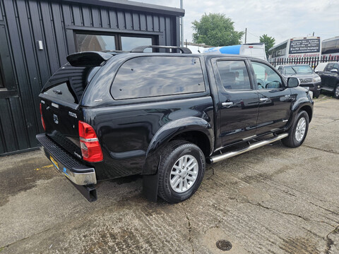Toyota Hilux INVINCIBLE 4X4 D-4D DCB 6