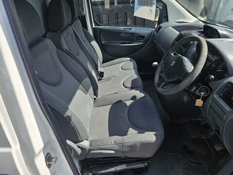 Peugeot Expert HDI 1200 L2H1 7