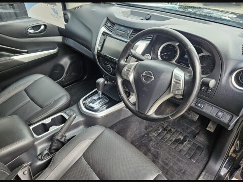Nissan Navara DCI TEKNA SHR DCB 8