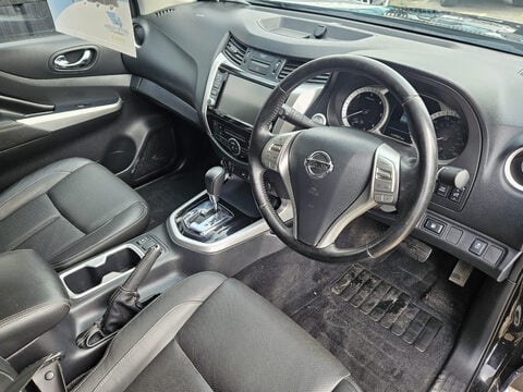 Nissan Navara DCI TEKNA SHR DCB 8