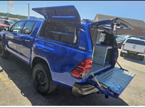 Toyota Hilux ACTIVE 4WD D-4D DCB TSS 7
