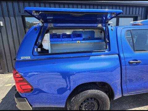 Toyota Hilux ACTIVE 4WD D-4D DCB TSS 9