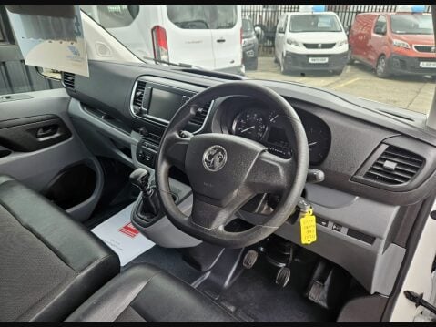 Vauxhall Vivaro L2H1 2900 DYNAMIC S/S 8