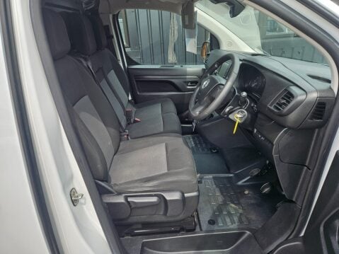 Vauxhall Vivaro L2H1 F2900 PRO S/S 7