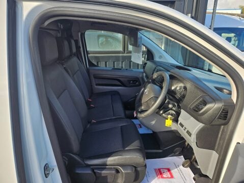 Vauxhall Vivaro L2H1 2900 EDITION S/S 8