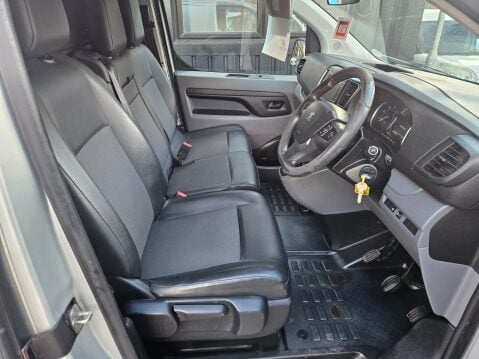 Peugeot Expert BLUE HDI PROFESSIONAL STANDARD 7