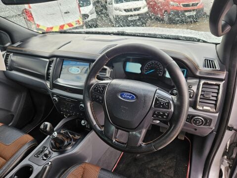 Ford Ranger WILDTRAK 4X4 DCB TDCI 9