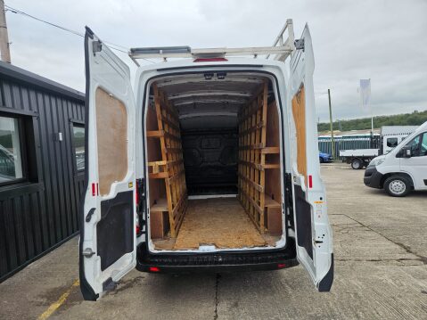 Ford Transit 9