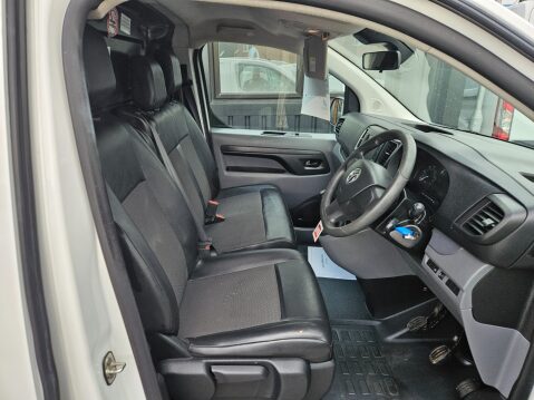 Vauxhall Vivaro L2H1 2900 DYNAMIC S/S 7