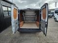 Vauxhall Vivaro 2700 CDTI 9