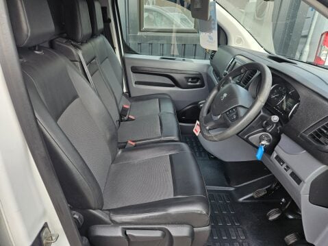 Peugeot Expert BLUE HDI PROFESSIONAL STANDARD 7