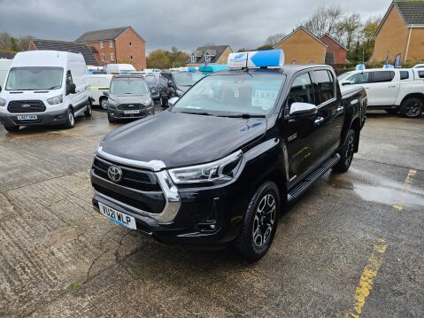 Toyota Hilux INVINCIBLE 4WD D-4D DCB 3