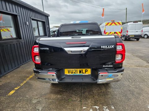 Toyota Hilux INVINCIBLE 4WD D-4D DCB 5