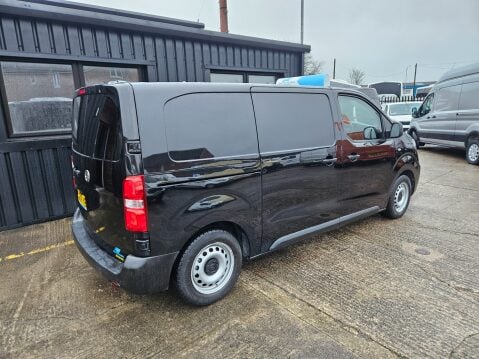 Vauxhall Vivaro L1H1 2700 DYNAMIC S/S 6
