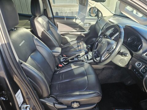 Mitsubishi L200 DI-D WARRIOR DCB 7