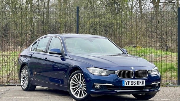 BMW 3 Series 2.0 330e 7.6kWh Luxury Auto Euro 6 (s/s) 4dr Service History