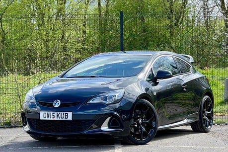Vauxhall Astra GTC 2.0T VXR Euro 5 (s/s) 3dr Image 3
