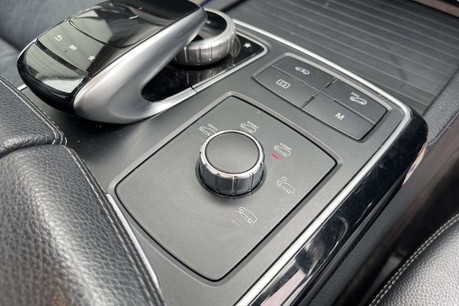 Mercedes-Benz GLE 3.0 GLE 350 D 4Matic AMG Line Premium+ Auto 4WD 5dr 34