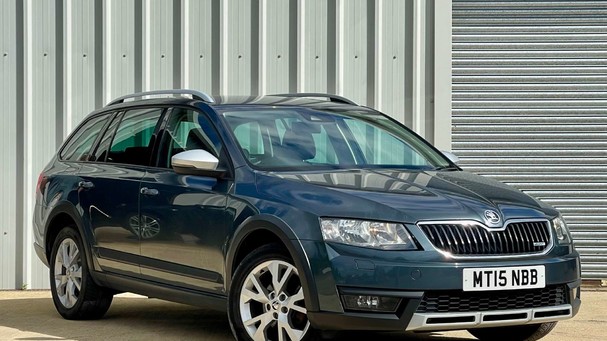 Skoda Octavia 2.0 Octavia Scout TDI CR 4x4 4WD 5dr Service History