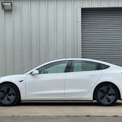 Tesla Model 3 Model 3 Standard-Range + 4dr 6