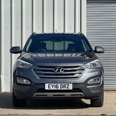 Hyundai SANTA FE 2.2 Santa Fe Premium SE CRDi Auto 4WD 5dr 2